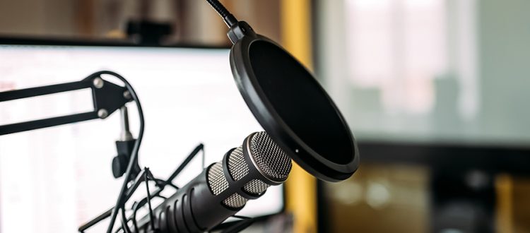 20-Best-Health-and-Wellness-Podcasts-and-Blogs-for-2020-Header-750x330